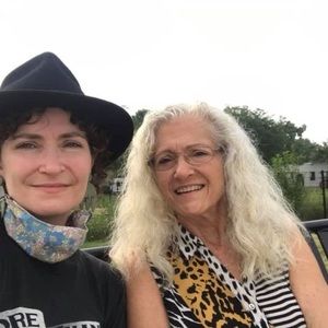 Meet your Posher, Janis